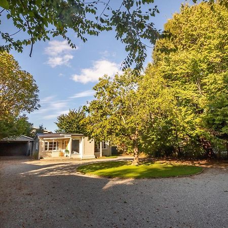 Hop, Skip And Jump To The Lake - Te Anau House Exterior photo