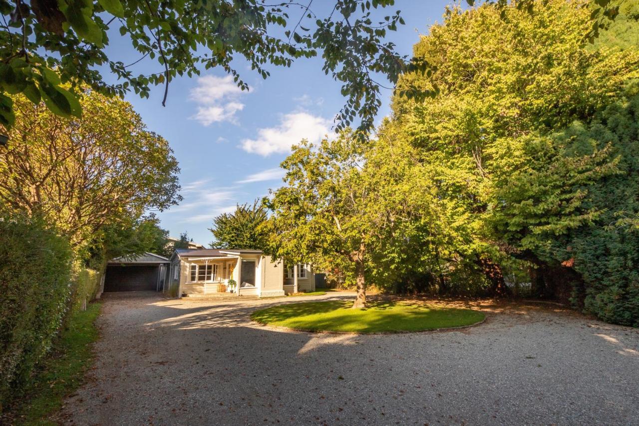 Hop, Skip And Jump To The Lake - Te Anau House Exterior photo