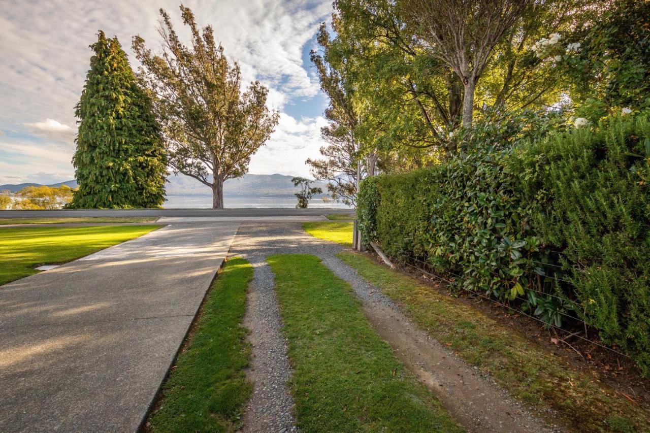 Hop, Skip And Jump To The Lake - Te Anau House Exterior photo