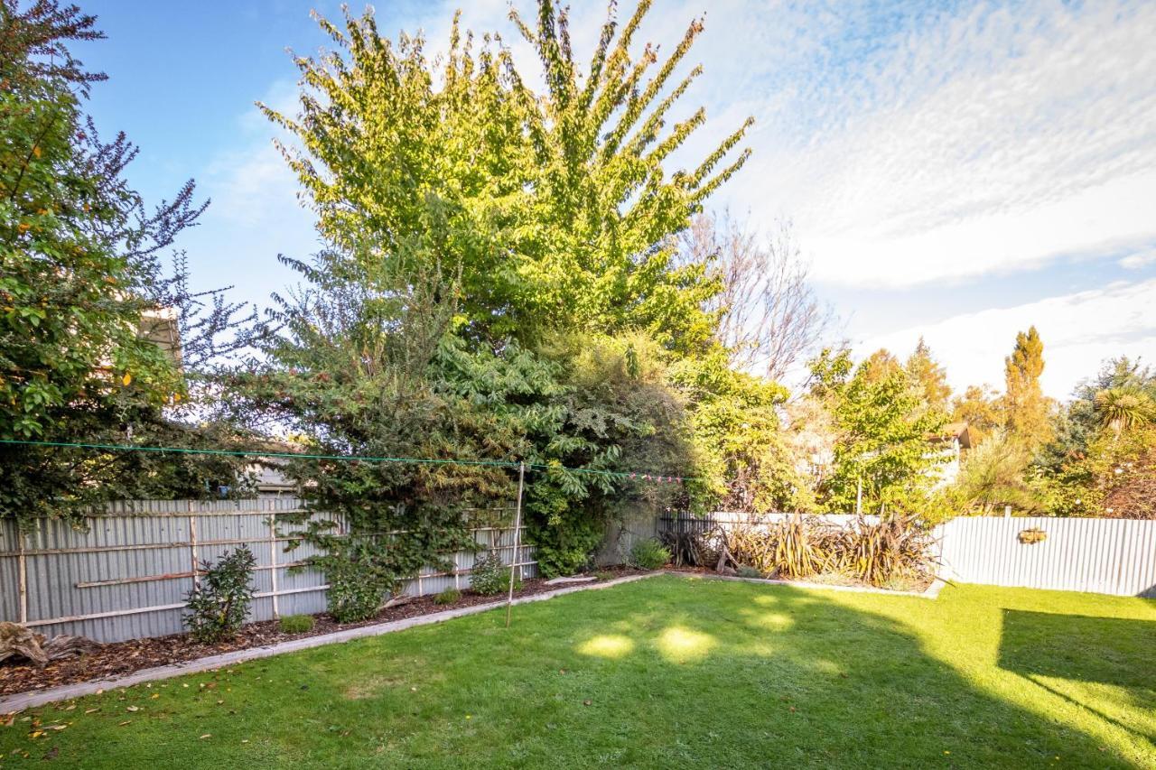 Hop, Skip And Jump To The Lake - Te Anau House Exterior photo