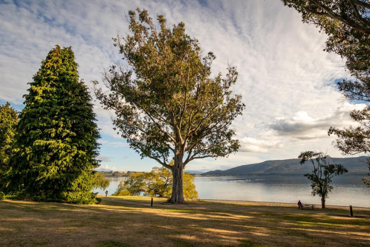 Hop, Skip And Jump To The Lake - Te Anau House Exterior photo