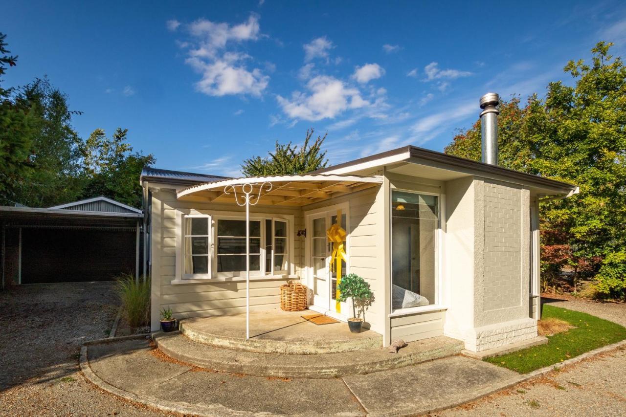 Hop, Skip And Jump To The Lake - Te Anau House Exterior photo